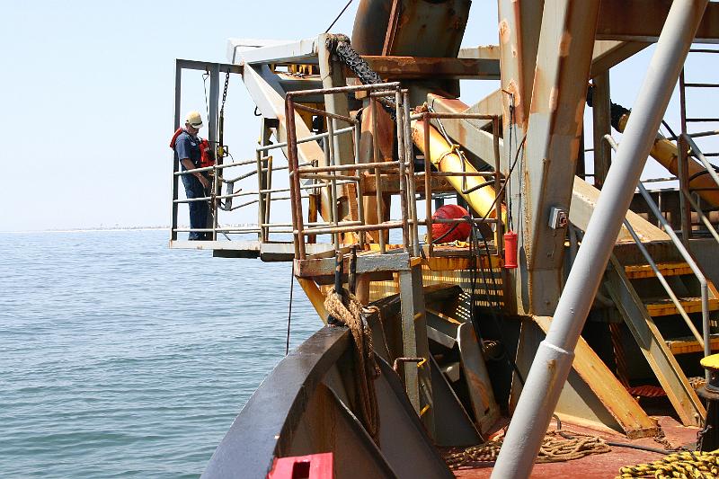 Hoisting mono buoy line 1.JPG